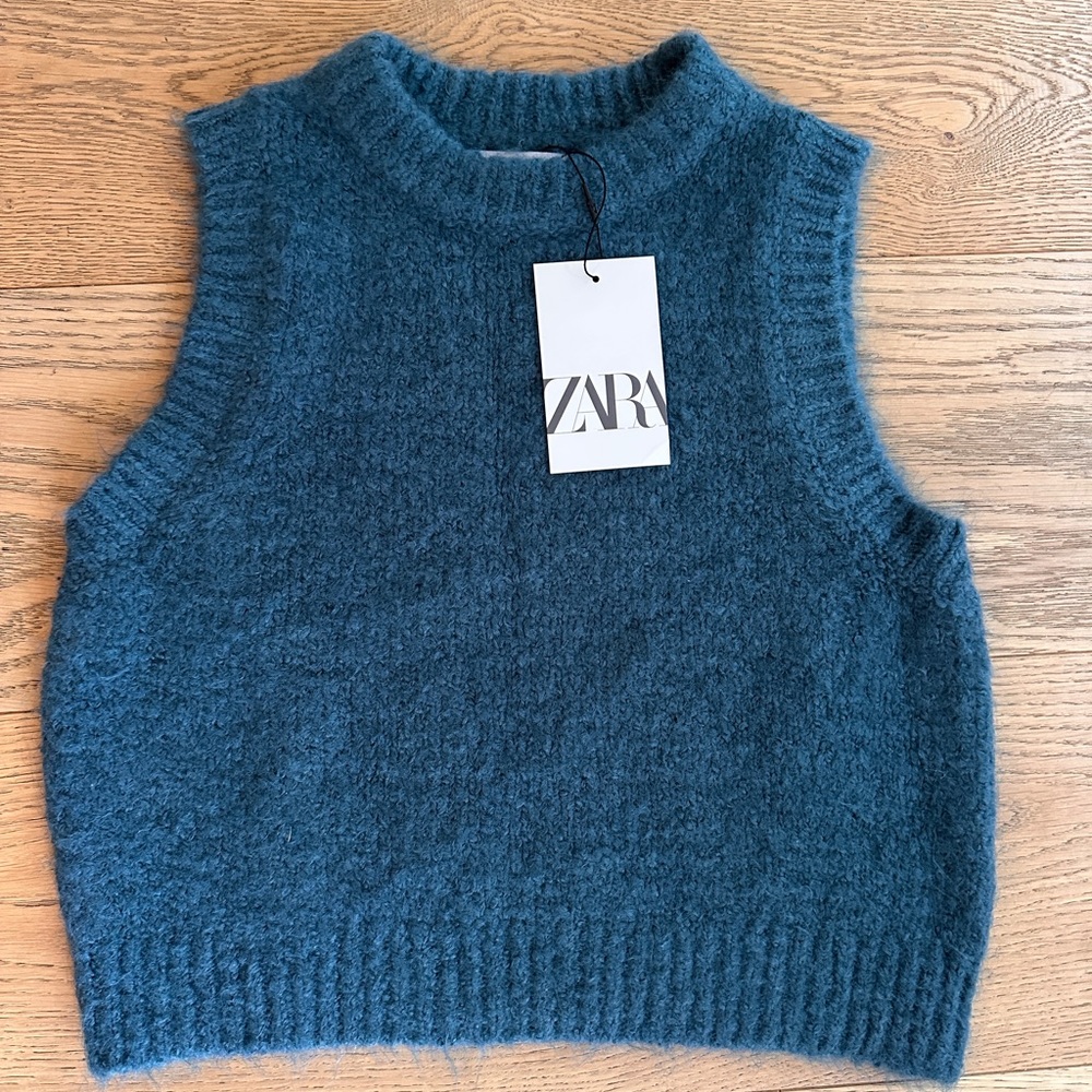 Zara Blue Sleeveless Knit Top